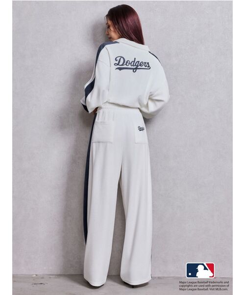 MLB（メジャーリーグベースボール）の「GYDA［MLB］2ラインハーフZIPショートトップス（Tシャツ/カットソー・レディース・ブラック/オフホワイト/ブラウン・FREE）」の7枚目の写真