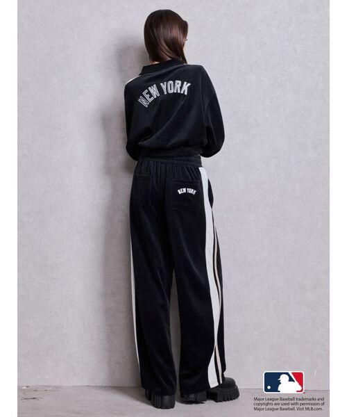 MLB（メジャーリーグベースボール）の「GYDA［MLB］2ラインハーフZIPショートトップス（Tシャツ/カットソー・レディース・ブラック/オフホワイト/ブラウン・FREE）」の11枚目の写真