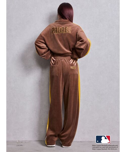MLB（メジャーリーグベースボール）の「GYDA［MLB］2ラインハーフZIPショートトップス（Tシャツ/カットソー・レディース・ブラック/オフホワイト/ブラウン・FREE）」の15枚目の写真