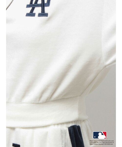 MLB（メジャーリーグベースボール）の「GYDA［MLB］2ラインハーフZIPショートトップス（Tシャツ/カットソー・レディース・ブラック/オフホワイト/ブラウン・FREE）」の21枚目の写真