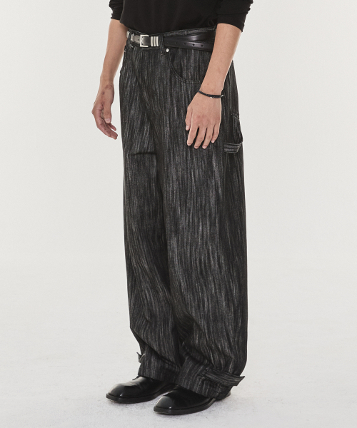 KICHUL(キチョル)の「Hem button wide denim pants (raw black)(デニムパンツ・メンズ・その他・SMALL/MEDIUM/LARGE)」の2枚目の写真