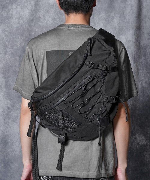MAKAVELIC(マキャベリック)の「《MAKAVELIC》DELTA MESSENGER BAG(ボディバッグ/ウエストポーチ・メンズ・ブラック・FREE)」の8枚目の写真