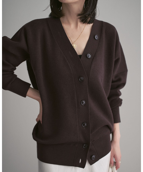 Noble(ノーブル)の「《追加》Vネックドルマンカーディガン(カーディガン/ボレロ・レディース・ブラウン/ベージュ/ピンク系その他・FREE)」の11枚目の写真