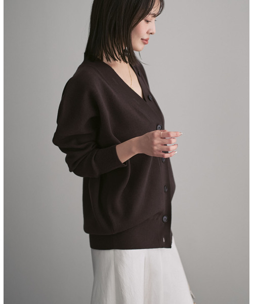 Noble(ノーブル)の「《追加》Vネックドルマンカーディガン(カーディガン/ボレロ・レディース・ブラウン/ベージュ/ピンク系その他・FREE)」の7枚目の写真