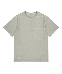 UNGIMMICK（アンジミック）の「IRREGULAR POCKET WASHED T-SHIRT (BEIGE)（Tシャツ/カットソー）」