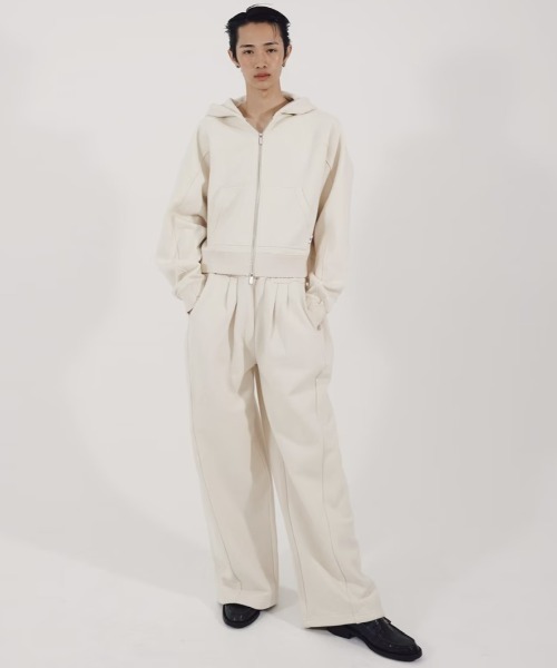 Chikashitsu +(チカシツプラス)の「【CS】cropped double zip hoodie (ivory) / 【シーエス】クロップドダブルジップパーカー(アイボリー)(パーカー・メンズ・アイボリー・01/02)」の13枚目の写真
