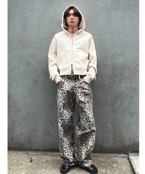 Chikashitsu +(チカシツプラス)の「【CS】cropped double zip hoodie Chikashitsu +(チカシツプラス)の「【CS】cropped double zip hoodie