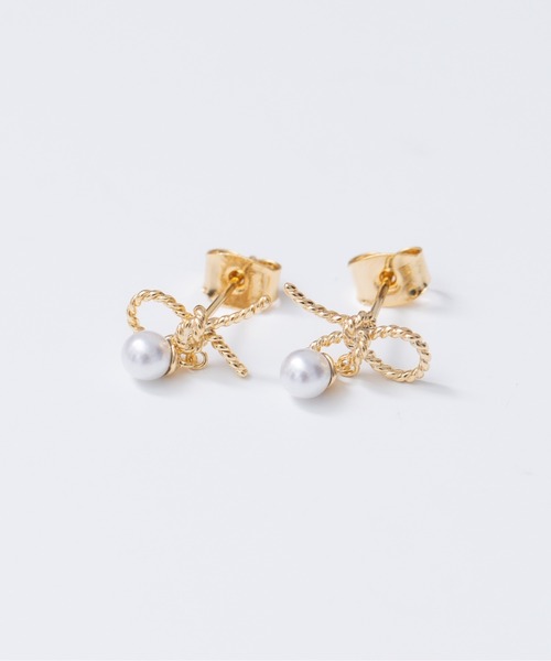 TONE SELECT GOODS(トーンセレクトグッズ)の「【Peony/ピオニー】/アクリルパール ボウリボンピアス(ピアス(両耳用)・レディース・シルバー/ゴールド・FREE)」の4枚目の写真