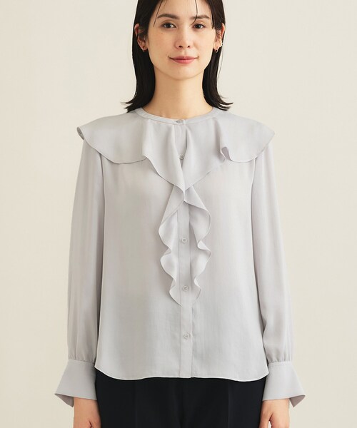 INDIVI（インディヴィ）の「【洗える／セレモニー】ラッフルサテンブラウス（シャツ/ブラウス・レディース・オフホワイト/ライトグレー・19/15 /13/05/40/38/36）」の12枚目の写真