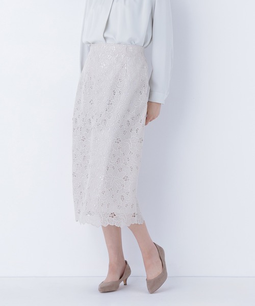 NATURAL BEAUTY BASIC（ナチュラルビューティーベーシック）の「◇フラワーレースタイトスカート（スカート・レディース・ブルー/チャコールグレー/ネイビー/ベージュ・MEDIUM/SMALL）」の12枚目の写真