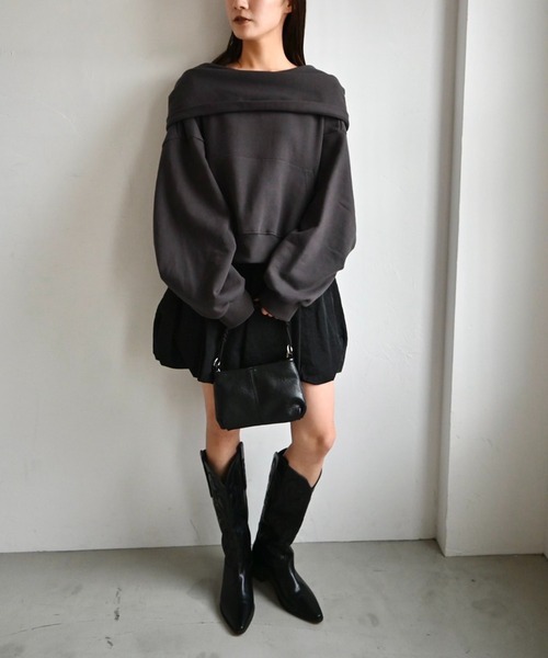 WILLFULLY(ウィルフリー)の「off shoulder cropped hoodie sweat(スウェット・レディース・オートミール/グレー系その他/ベージュ系その他・FREE)」の18枚目の写真