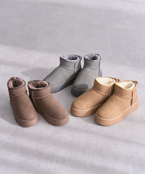 Green　Parks（グリーンパークス）の「・minia フェイクムートンショートブーツ（ブーツ・レディース・グレー/キャメル/ブラウン・M/L）」の4枚目の写真