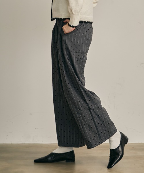 Clum(クルム)の「ハートドットワイドスラックス(スラックス・レディース・チャコールグレー・SMALL/MEDIUM/LARGE)」の4枚目の写真