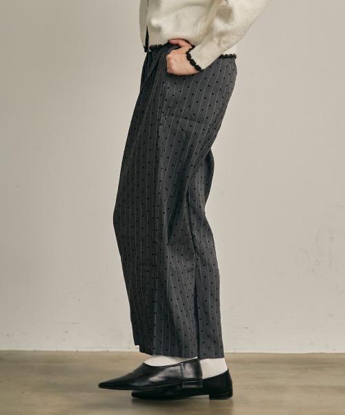 Clum(クルム)の「ハートドットワイドスラックス(スラックス・レディース・チャコールグレー・SMALL/MEDIUM/LARGE)」の5枚目の写真