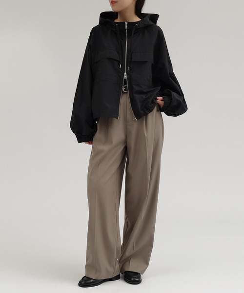 andme（アンドミー）の「ショート丈ナイロンマウンテンパーカー（マウンテンパーカー・レディース・ホワイト/ブラック/ブラウン・M）」の19枚目の写真