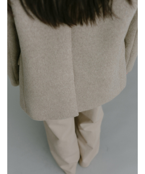Yuje(ユジェ)の「WOOL DOUBLE COAT (2color)(チェスターコート・レディース・チャコールグレー/Beige・FREE)」の15枚目の写真