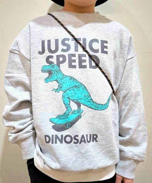 Right-on(ライトオン)の「【Refurbish】キッズ プリントスウェット プルオーバー (ルーズシルエット / 耐久性 / カジュアルコーデ)(スウェット・キッズ・ブルー/オフホワイト/グレー/ブラック/グリーン/オレンジ・110/120/130/140/150/160)」の4枚目の写真
