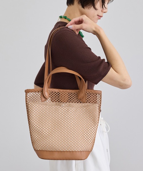 SALON adam et rope'（サロン アダム エ ロペ）の「【W S（ドゥーブル）】ダブルハンドルメッシュトート（トートバッグ・レディース・キャメル/ブラック・FREE）」の2枚目の写真