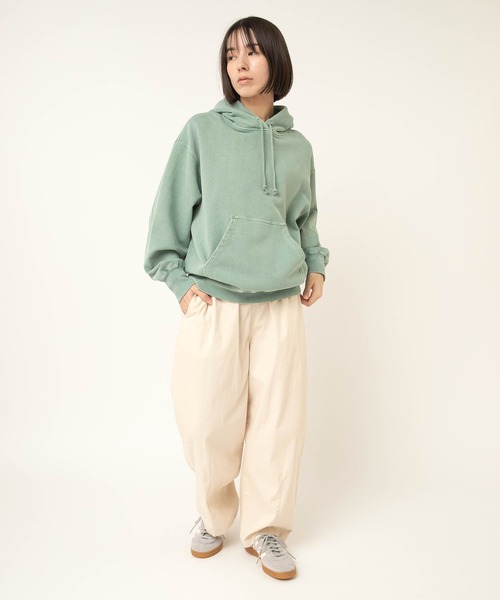 RNA-N（アールエヌエーエヌ）の「M2607 トンプキンピグメントフーディー（スウェット・レディース・ピンク/グリーン/ライトグレー・FREE）」の14枚目の写真