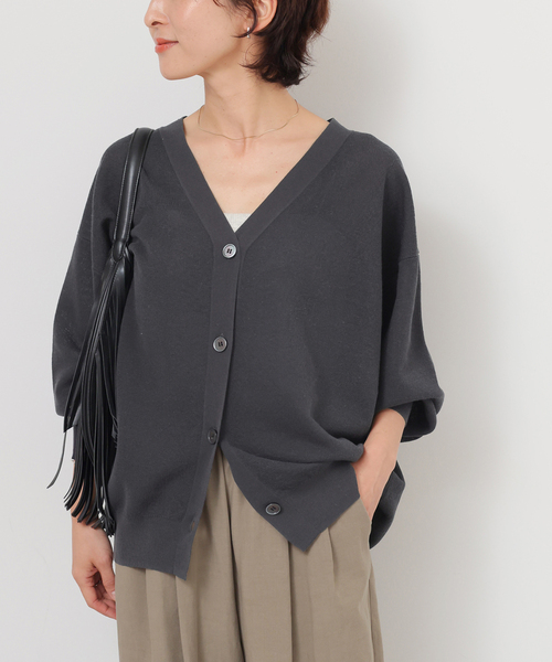 JOURNAL STANDARD relume（ジャーナルスタンダード　レリューム）の「リネンミックスシアーVネックカーディガン（カーディガン/ボレロ・レディース・ブラック系その他/ライトグレー/レッド・FREE）」の2枚目の写真