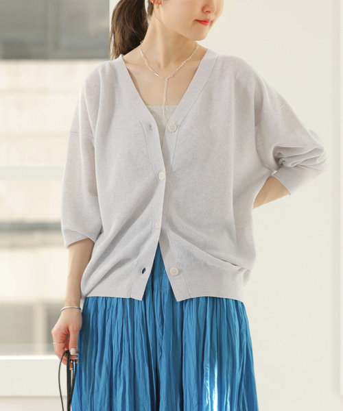 JOURNAL STANDARD relume（ジャーナルスタンダード　レリューム）の「リネンミックスシアーVネックカーディガン（カーディガン/ボレロ・レディース・ブラック系その他/ライトグレー/レッド・FREE）」の3枚目の写真