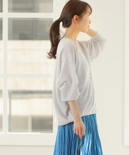 JOURNAL STANDARD relume（ジャーナルスタンダード　レリューム）の「リネンミックスシアーVネックカーディガン（カーディガン/ボレロ・レディース・ブラック系その他/ライトグレー/レッド・FREE）」の15枚目の写真