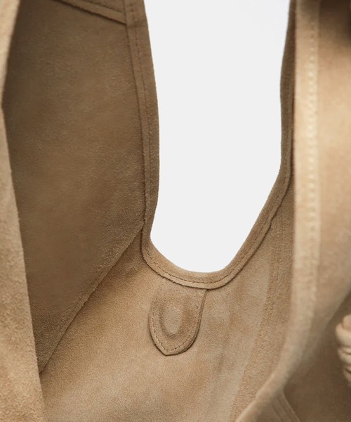 Archivepke（アーカイブエプク）の「Archivepke/アーカイブエプク Knotted layer bag スエード シープスキン ショッパーバッグ ショルダーバッグ 2026年春夏（ショルダーバッグ・レディース・ブラウン/ライトブラウン/クリーム・FREE）」の22枚目の写真