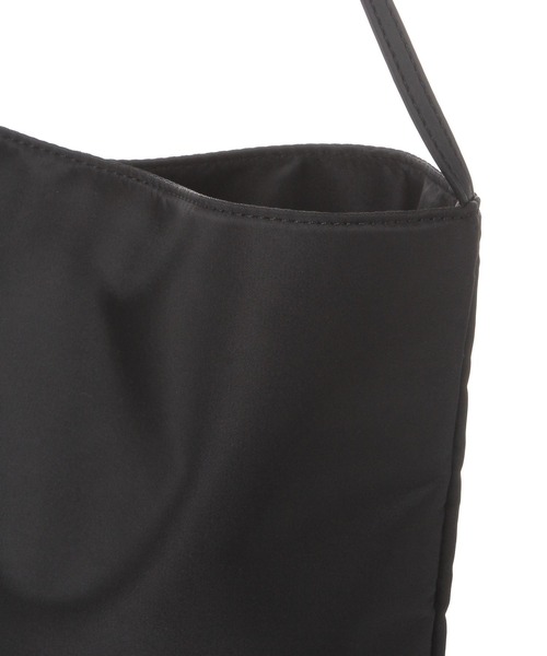 A part by(アパートバイ)の「ポーチツキナイロンショルダー(ショルダーバッグ・レディース・アイボリー/ブラック・FREE)」の17枚目の写真