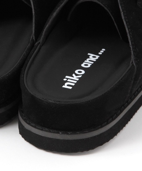 niko and...（ニコアンド）の「オリジナルスライドモカシンシューズ（モカシン/デッキシューズ・レディース・キャメル/ブラック・SMALL/MEDIUM/LARGE）」の10枚目の写真