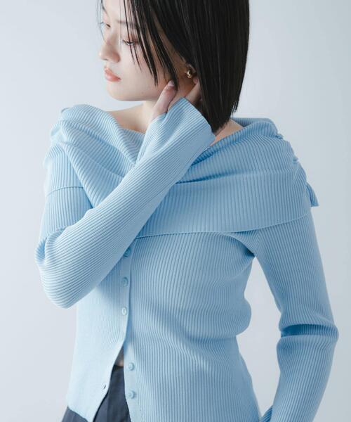 SENSE OF PLACE by URBAN RESEARCH(センスオブプレイスバイアーバンリサーチ)の「『洗濯可/防花粉』SKINProofオフショルセーター(ニット/セーター・レディース・チャコールグレー/ライトブルー/アイボリー/ブラック・ONE)」の1枚目の写真