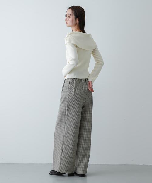 SENSE OF PLACE by URBAN RESEARCH(センスオブプレイスバイアーバンリサーチ)の「『洗濯可/防花粉』SKINProofオフショルセーター(ニット/セーター・レディース・チャコールグレー/ライトブルー/アイボリー/ブラック・ONE)」の9枚目の写真