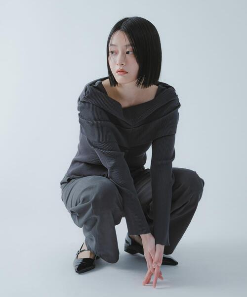 SENSE OF PLACE by URBAN RESEARCH(センスオブプレイスバイアーバンリサーチ)の「『洗濯可/防花粉』SKINProofオフショルセーター(ニット/セーター・レディース・チャコールグレー/ライトブルー/アイボリー/ブラック・ONE)」の12枚目の写真