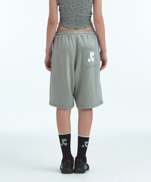 Rest&Recreation(レストアンドレクリエーション)の「SWEAT MIDI SHORTS - GREY(その他パンツ・レディース・その他・ONE)」の2枚目の写真