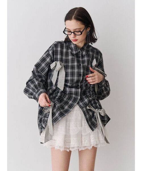 jouetie（ジュエティ）の「ギャザーリボンルーズシャツ チェック柄（シャツ/ブラウス・レディース・オフホワイト/レッド/ブラック・MEDIUM）」の5枚目の写真