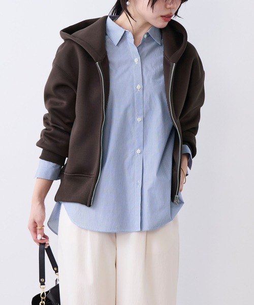 AMERICANA（アメリカーナ）の「【AMERICANA】別注-バックロゴクロップドジップアップパーカー（パーカー・レディース・ダークブラウン/ベージュ・FREE）」の16枚目の写真