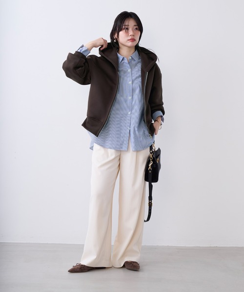 AMERICANA（アメリカーナ）の「【AMERICANA】別注-バックロゴクロップドジップアップパーカー（パーカー・レディース・ダークブラウン/ベージュ・FREE）」の21枚目の写真