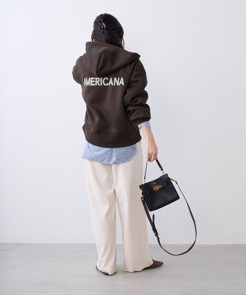 AMERICANA（アメリカーナ）の「【AMERICANA】別注-バックロゴクロップドジップアップパーカー（パーカー・レディース・ダークブラウン/ベージュ・FREE）」の12枚目の写真