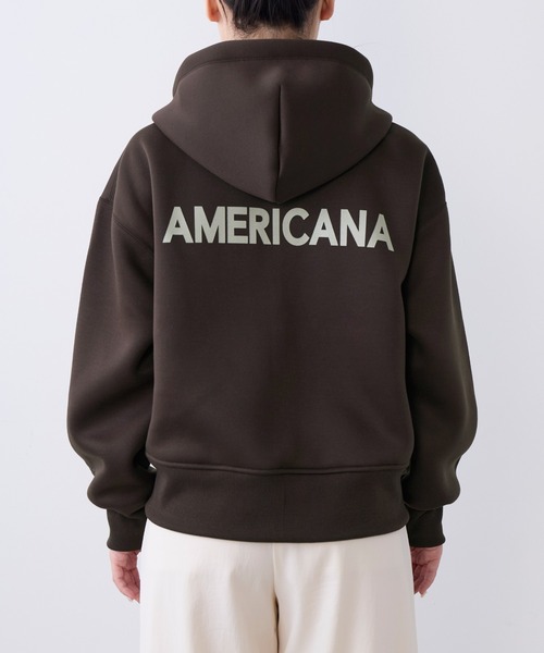 AMERICANA（アメリカーナ）の「【AMERICANA】別注-バックロゴクロップドジップアップパーカー（パーカー・レディース・ダークブラウン/ベージュ・FREE）」の15枚目の写真