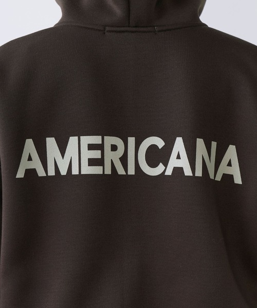 AMERICANA（アメリカーナ）の「【AMERICANA】別注-バックロゴクロップドジップアップパーカー（パーカー・レディース・ダークブラウン/ベージュ・FREE）」の5枚目の写真
