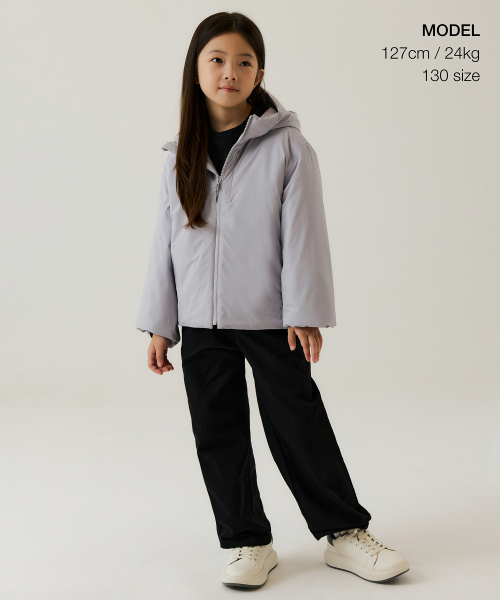 MUSINSA STANDARD KIDS（ムシンサスタンダードキッズ）の「フードパーカーオールラウンドダウンジャケット[ライトグレー]（ブルゾン・レディース・その他・100/110/120/130/140/150/160）」の2枚目の写真