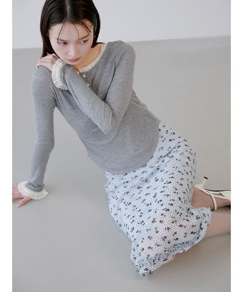 セール】バックオープンヘンリーネックカットトップス（Tシャツ