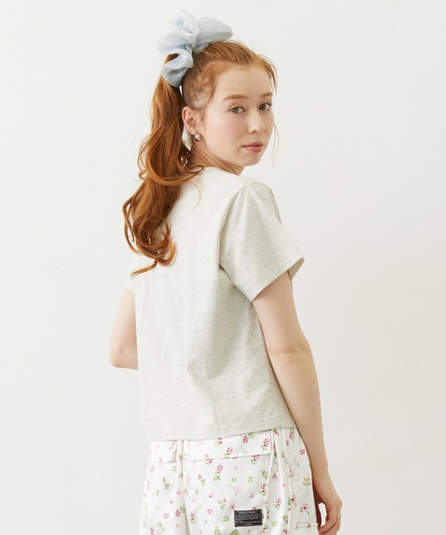 MILKFED.(ミルクフェド)の「CREAM LOGO COMPACT S/S TEE(Tシャツ/カットソー・レディース・ブラック/オートミール/ネイビー・S/M)」の15枚目の写真