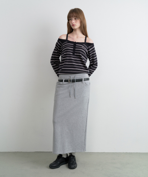 ROLAROLA（ロラロラ）の「BELT SET BACK SLIT SWEAT SKIRT GRAY（スカート・レディース・グレー・FREE）」の2枚目の写真
