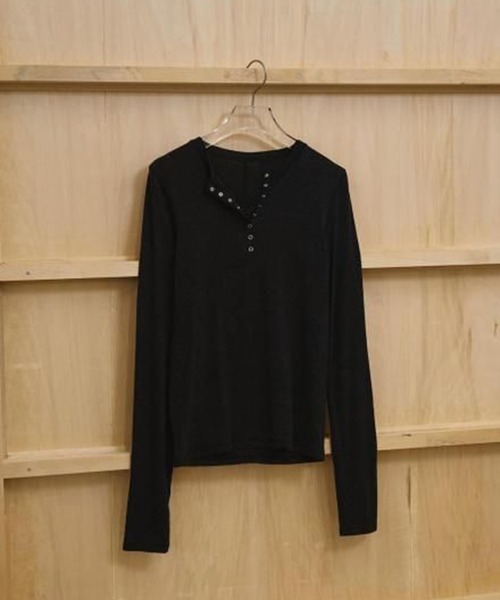 TODAYFUL(トゥデイフル)の「【TODAYFUL/トゥデイフル】Henleyneck Soft Tops/ヘンリーソフトトップス(Tシャツ/カットソー・レディース・キナリ/ダークグレー/ベージュ/グレー・FREE)」の12枚目の写真