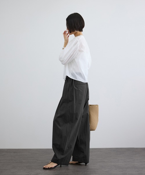 SALON adam et rope'（サロン アダム エ ロペ）の「ウォーターリペレントイージーカービーパンツ / 撥水加工（その他パンツ・レディース・チャコールグレー/ベージュ・S/M）」の15枚目の写真