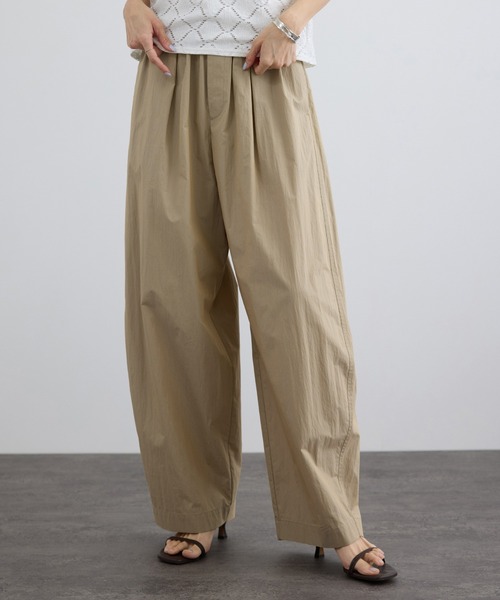 SALON adam et rope'（サロン アダム エ ロペ）の「ウォーターリペレントイージーカービーパンツ / 撥水加工（その他パンツ・レディース・チャコールグレー/ベージュ・S/M）」の8枚目の写真