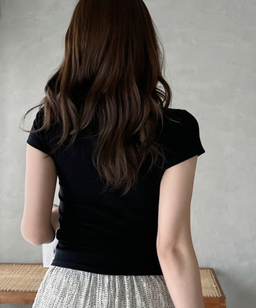 Eclat one(エクラワン)の「【Eclat one】ベーシック Vネック コンパクトシルエット カットソー(Tシャツ/カットソー・レディース・イエロー/ホワイト/グレー/ブラック・FREE)」の12枚目の写真