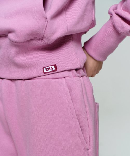 ERA(エラ)の「UNISEX ERA HEAVY HOODIE - RED BEAN(パーカー・レディース・レッド系その他・MEDIUM/LARGE/SMALL)」の11枚目の写真
