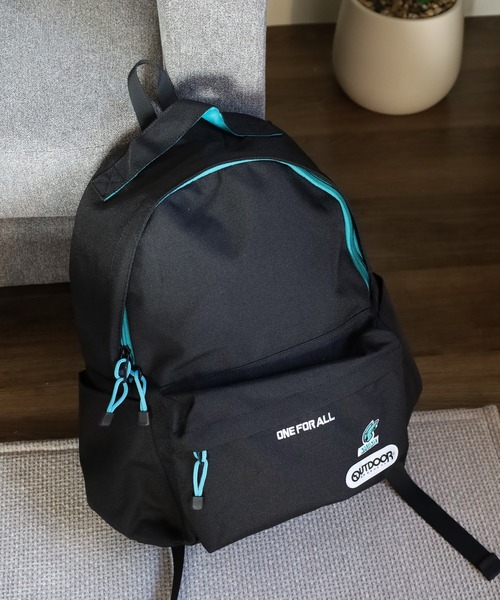 OUTDOOR PRODUCTS(アウトドアプロダクツ)の「僕のヒーローアカデミア×OUTDOOR PRODUCTS 缶バッチ付きバックパック(バックパック/リュック・メンズ・ブラック/ターコイズブルー/スカイブルー・フリー)」の8枚目の写真