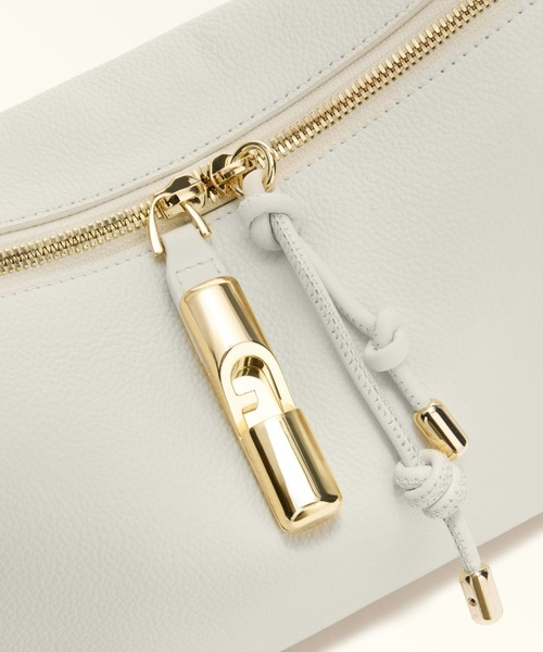 FURLA(フルラ)の「フルラ デビー (Furla Debby) ショルダーバッグ(ショルダーバッグ・レディース・アイボリー・ONE SIZE)」の3枚目の写真